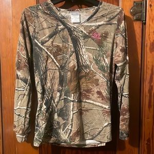 Long sleeve camo